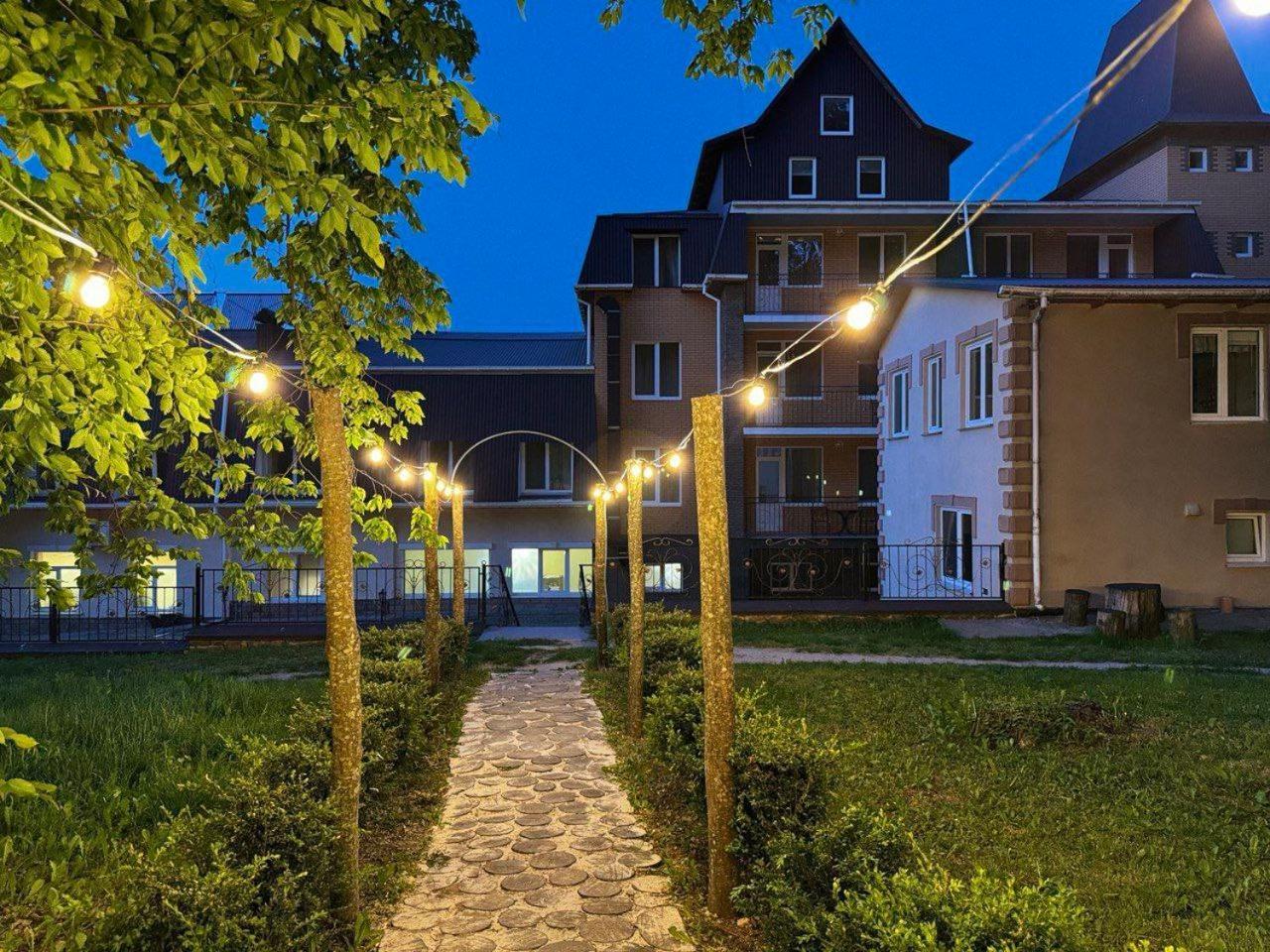 Vitapark Sonyachnyy Provans Сатанов Екстериор снимка