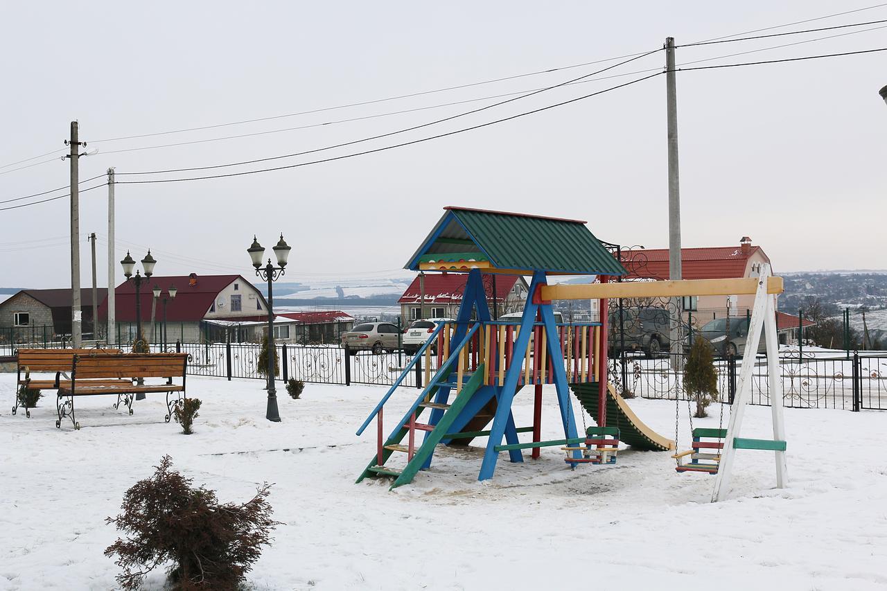 Vitapark Sonyachnyy Provans Сатанов Екстериор снимка
