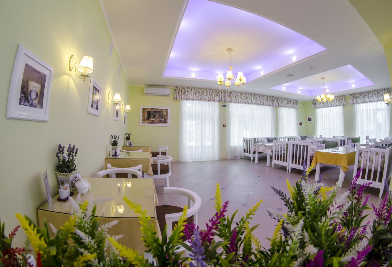 Vitapark Sonyachnyy Provans Сатанов Екстериор снимка
